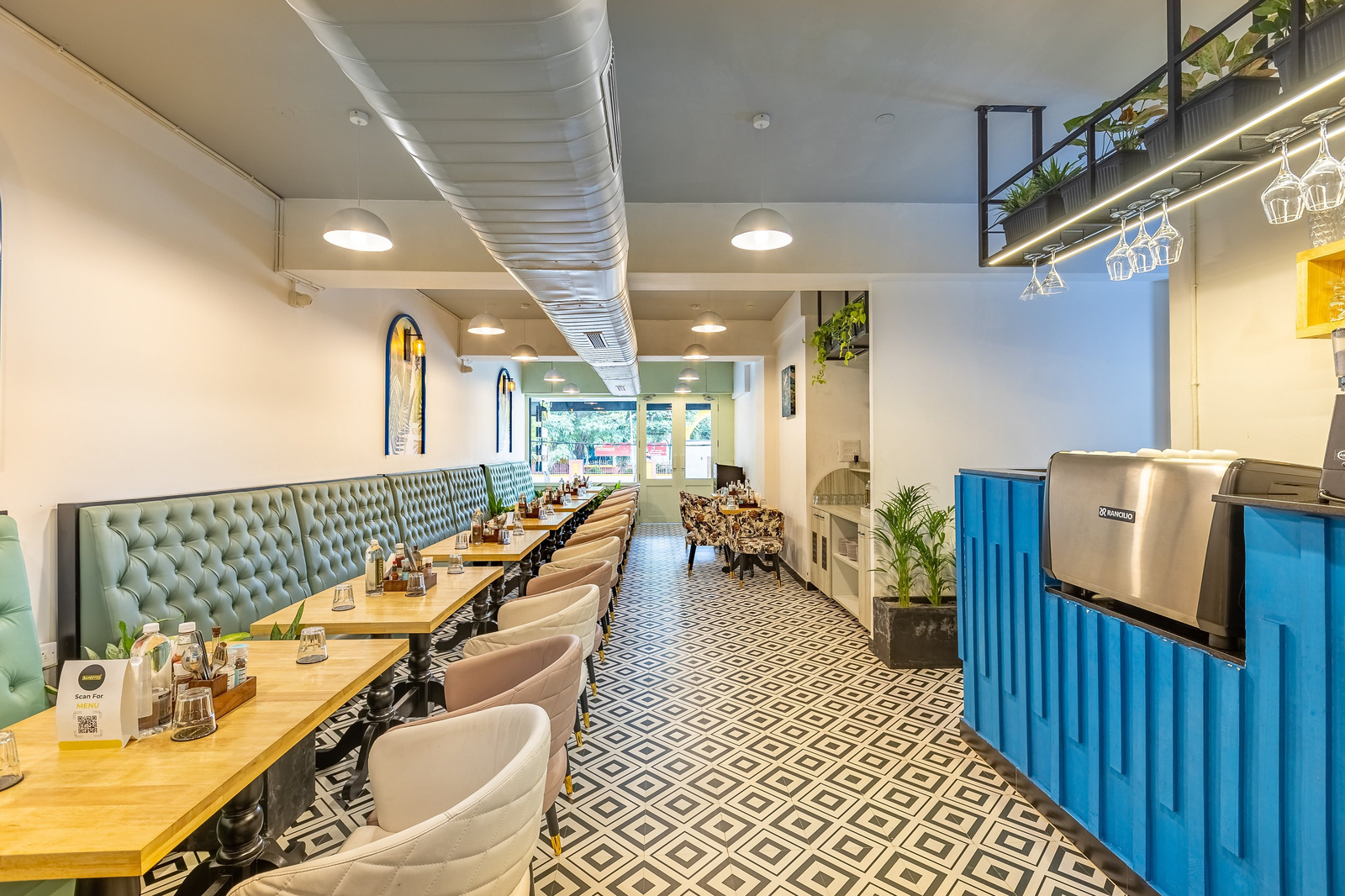 Seating and daylight inside BANOFFEE